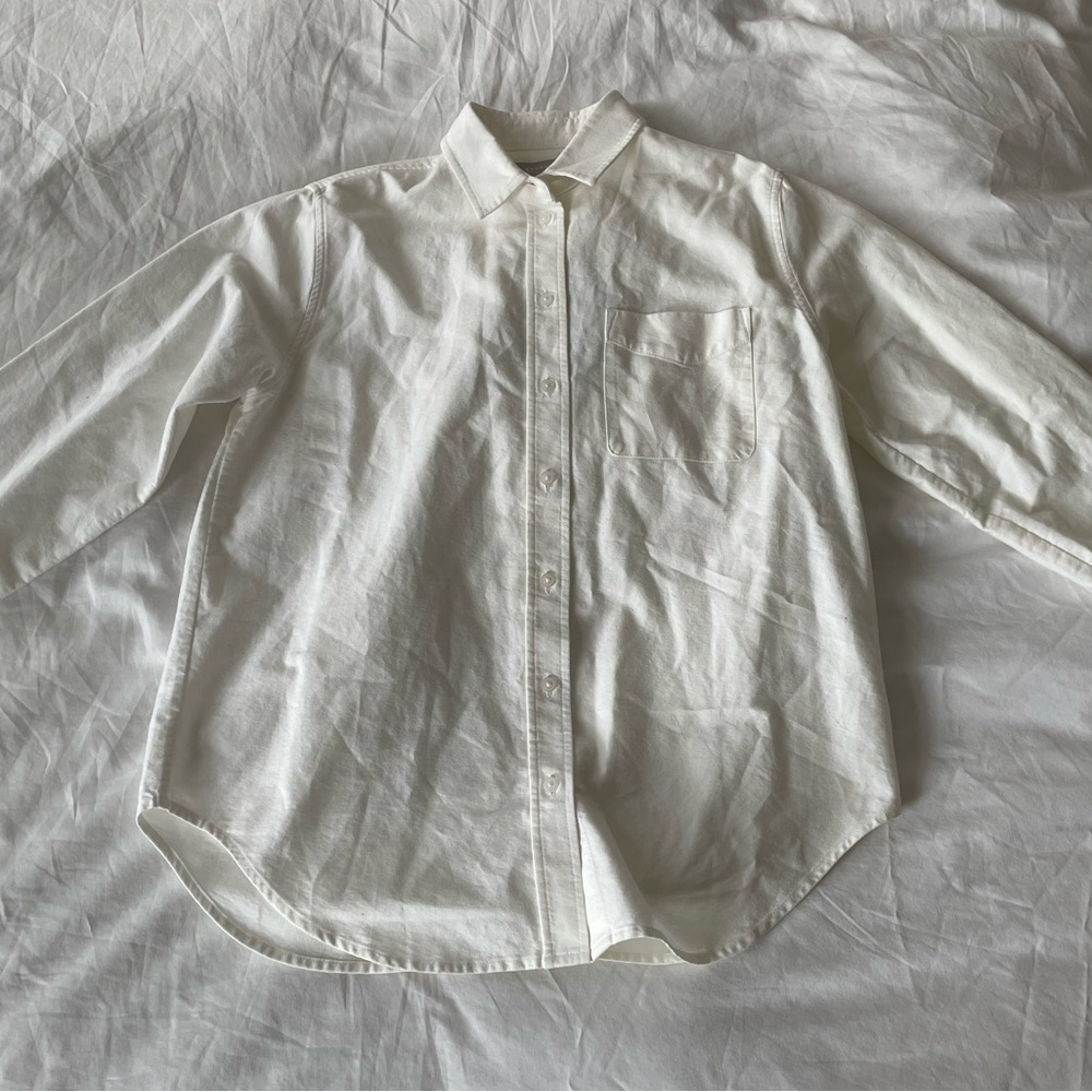 Everlane Class White Woman’s Button-Down Shirt